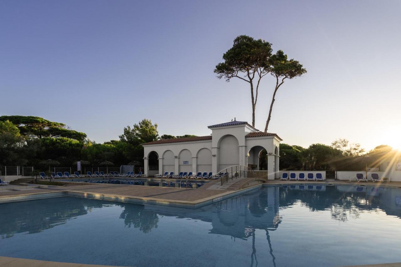 Belambra Clubs Presqu'Ile De Giens - Riviera Beach Club Єр Екстер'єр фото